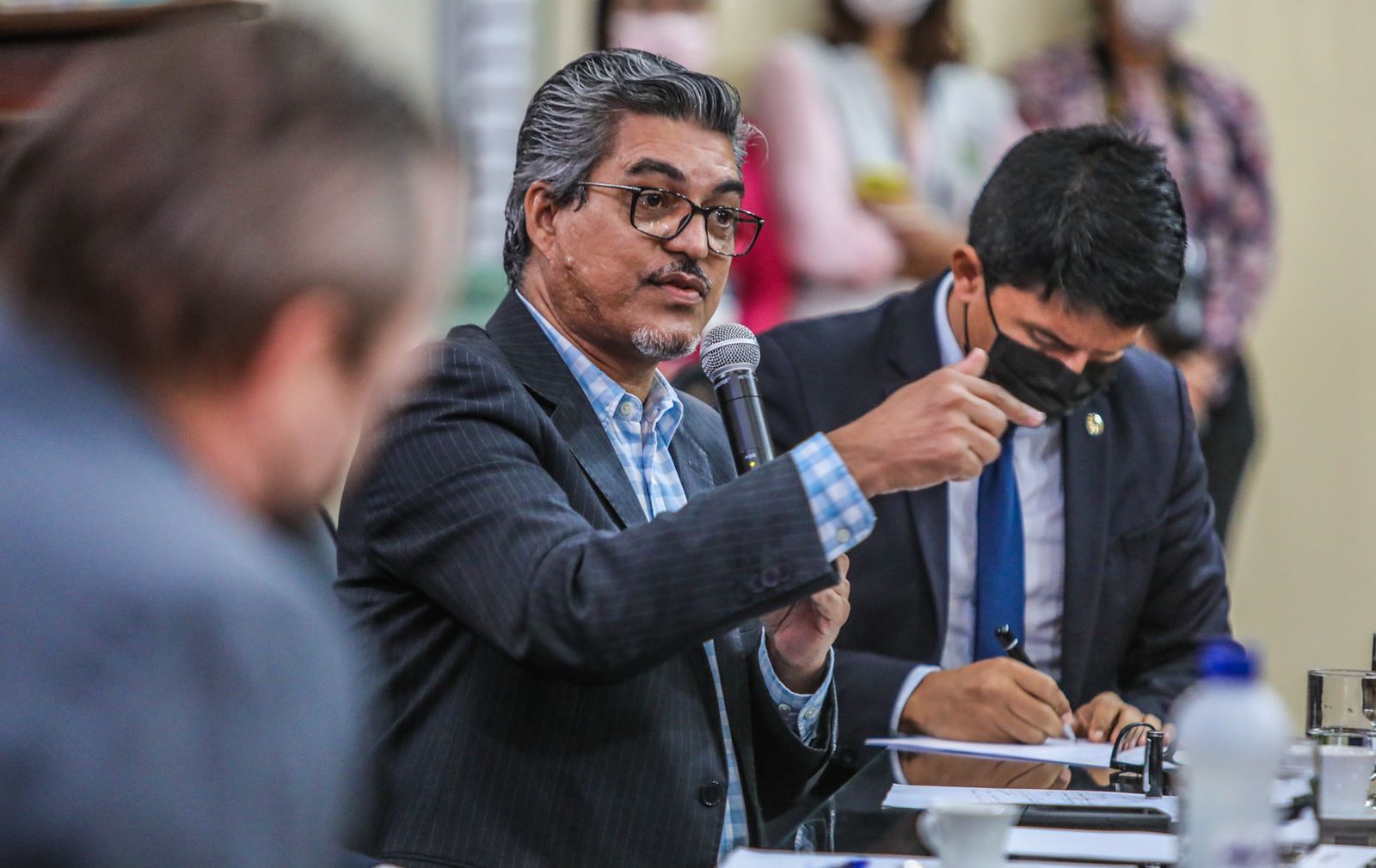 Edvaldo cobra celeridade do governo para sancionar lei que fixa em 32 anos a idade máxima para ingresso na PM e Bombeiros